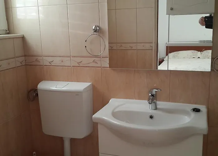 Ivo Mazic דירה *