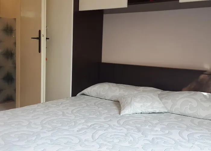 Ivo Mazic דירה *